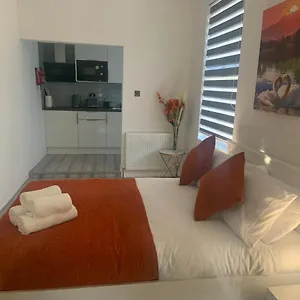 Bloomsbury House - Modern Near Anfield , Liverpool United Kingdom