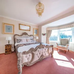 *105* Setup For Your Most Relaxed & Amazing + Free Parking + Free Fast Wifi * Holiday home