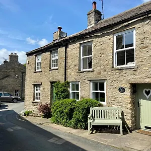 The Roost - 18th Century Holiday home