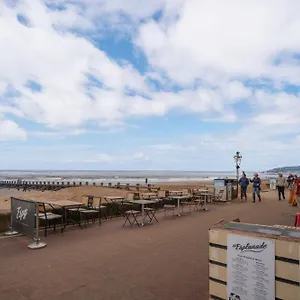 Luxury - Portobello , Edinburgh United Kingdom
